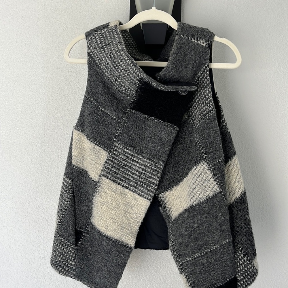 ZARA Sweater Shawl Vest